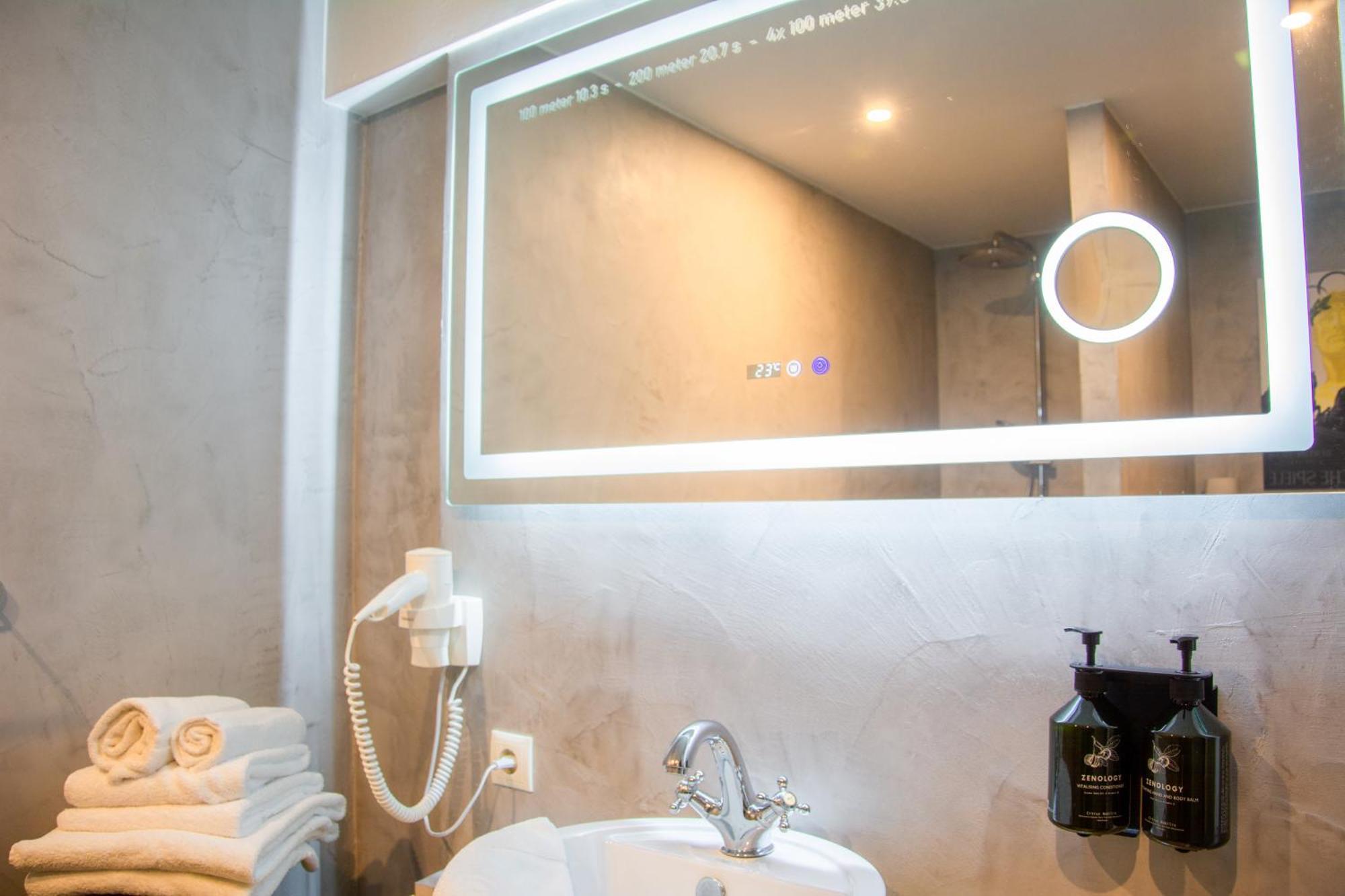 Hotel De Wereld Вагенинген Екстериор снимка